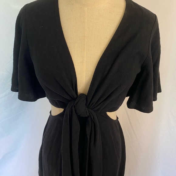 Lulus Summer Journey Black Side Cutout Plunging Tie Front Midi Dress - Picture 9 of 13